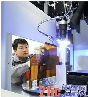 石墨烯技術(shù)迎來革命性突破 新型超級(jí)電容器實(shí)現(xiàn)“秒級(jí)”充電，或重塑儲(chǔ)能產(chǎn)業(yè)格局